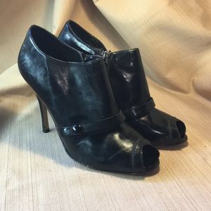 Type Z leather peep toe booties